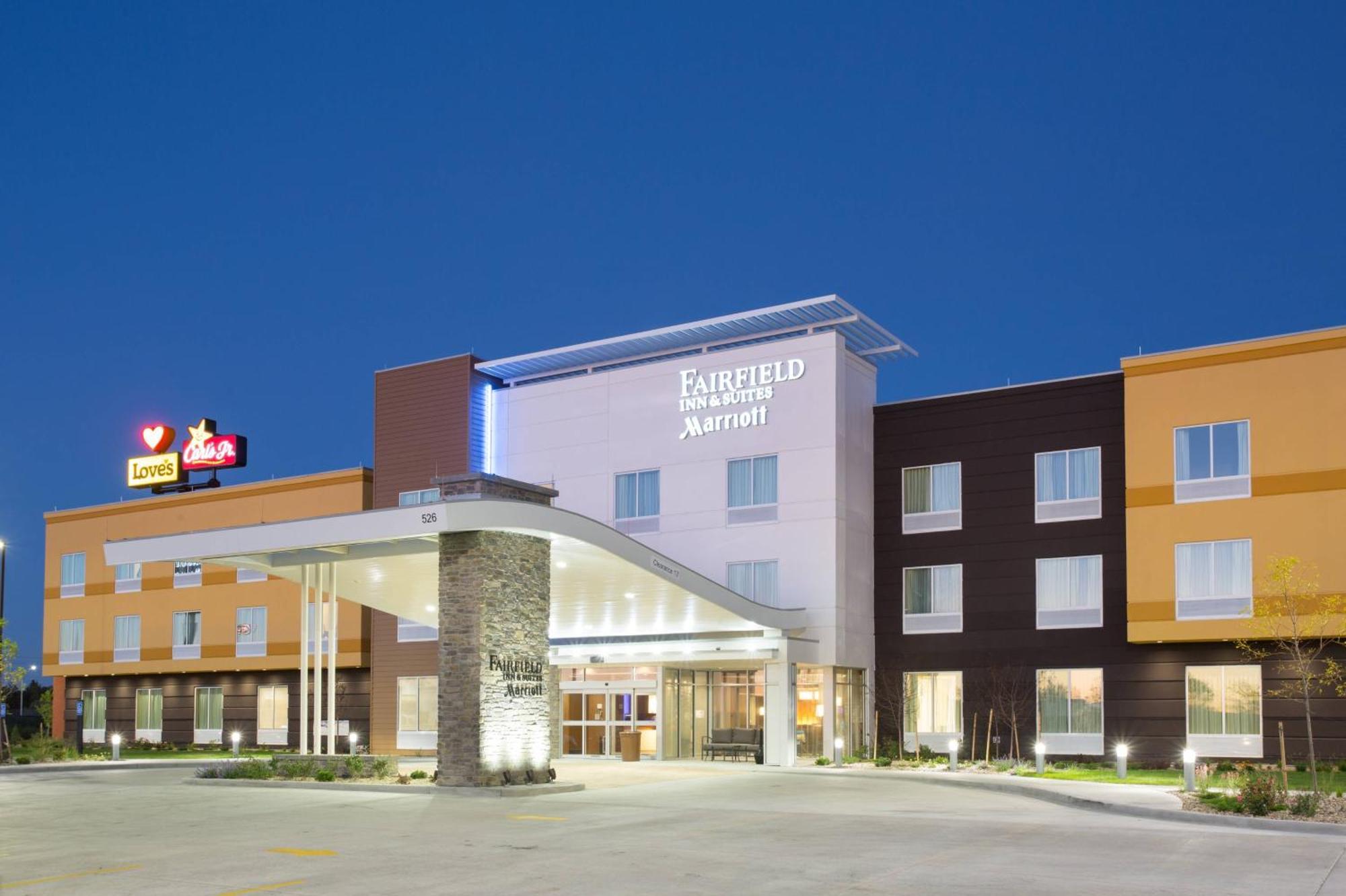 Fairfield Inn & Suites By Marriott Берлингтон Экстерьер фото