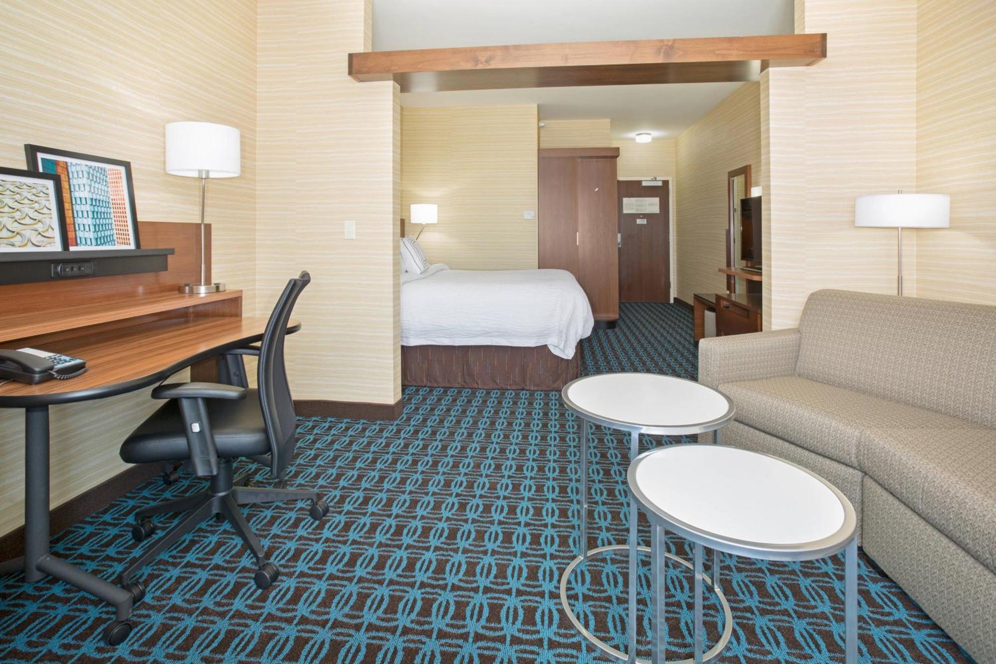 Fairfield Inn & Suites By Marriott Берлингтон Экстерьер фото