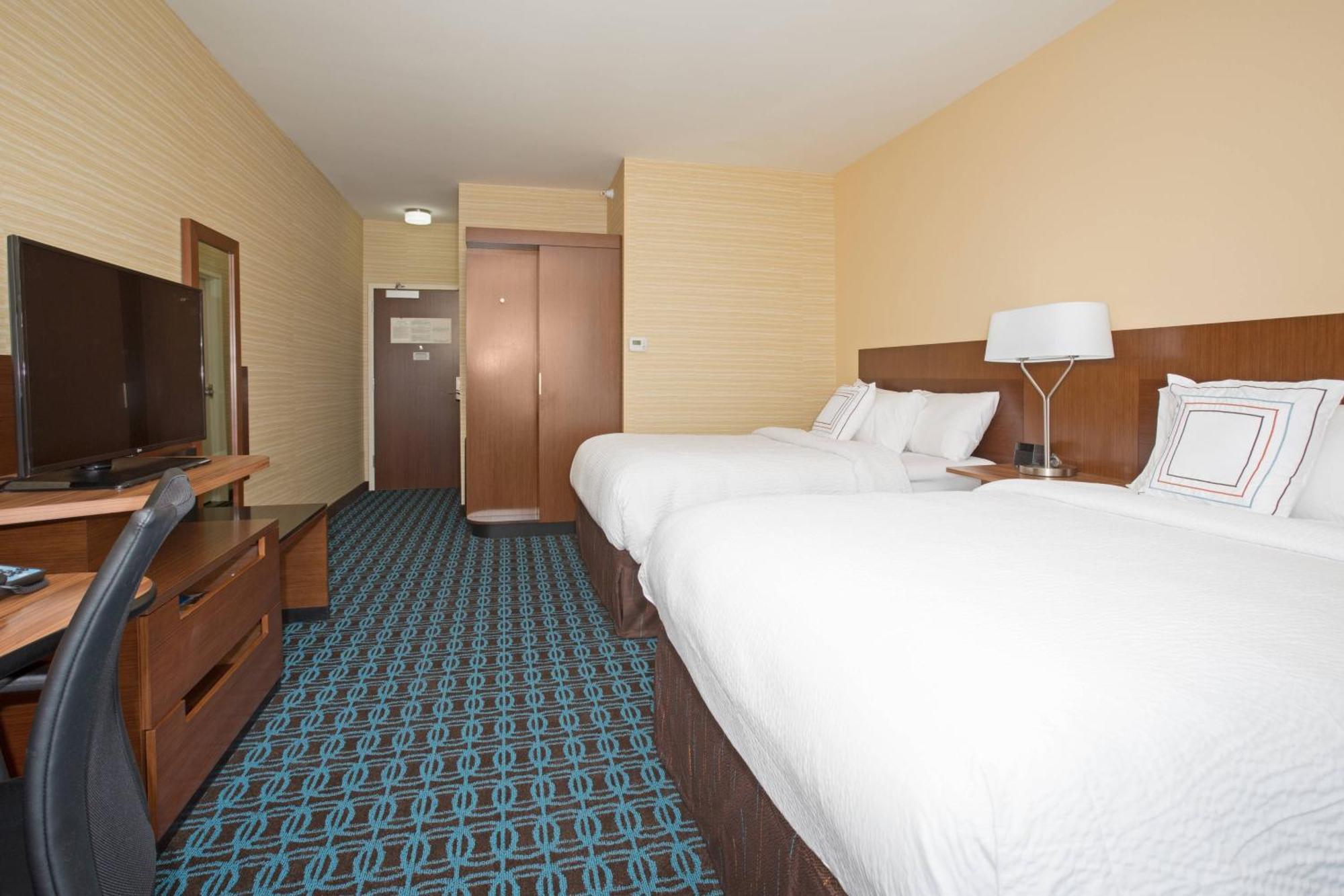 Fairfield Inn & Suites By Marriott Берлингтон Экстерьер фото