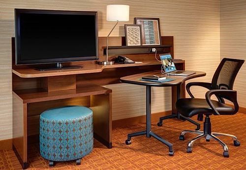 Fairfield Inn & Suites By Marriott Берлингтон Экстерьер фото